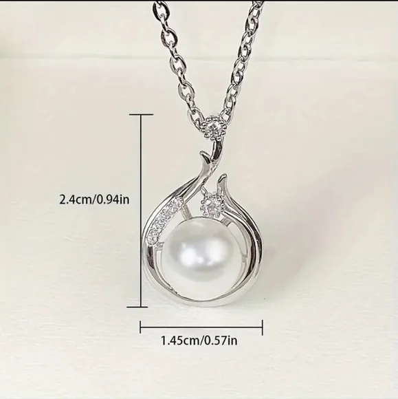 925 Sterling Silver Faux Pearl Twist Pedant. - Picture 5 of 6